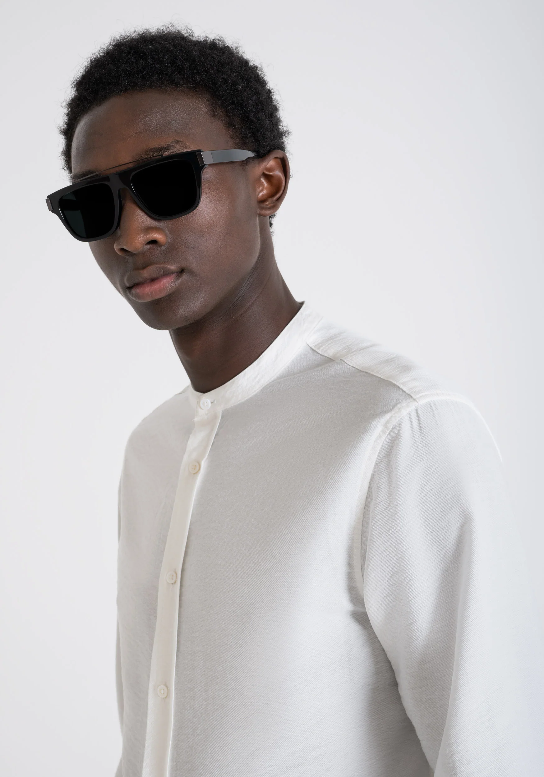Antony Morato Men Off White Solid Band Collar Full Sleeves Shirt - Image 3