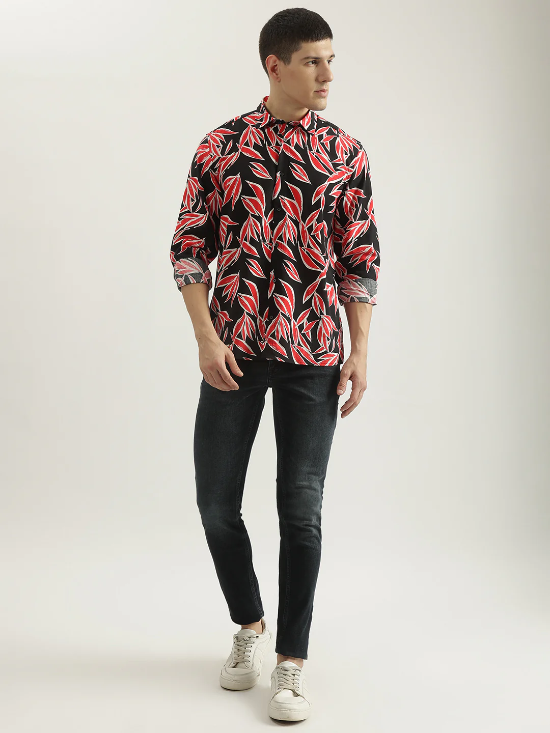 Antony Morato Men Black Washed Tapered Fit Jeans - Image 4