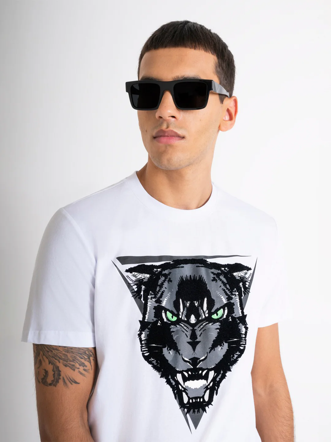 Antony Morato Men White Printed Round Neck Short Sleeves Tshirt - Image 3