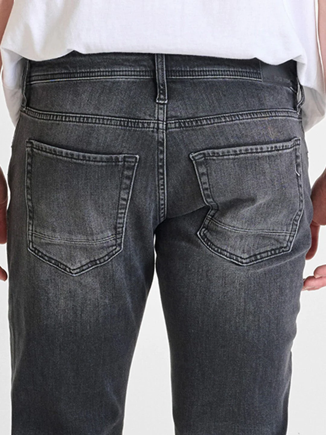 Antony Morato Men Black Tapered Fit Washed Jeans - Image 4