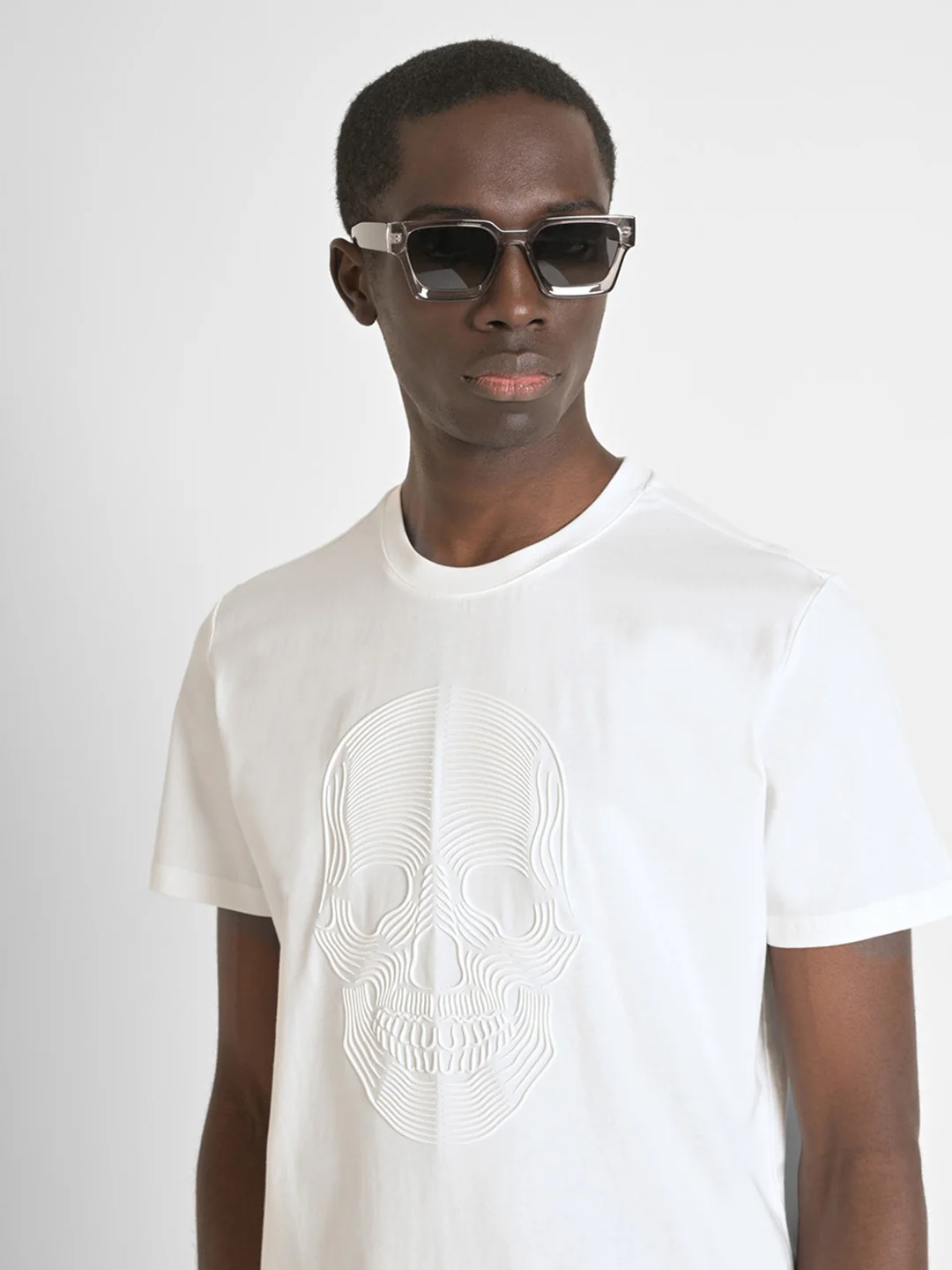 Antony Morato Mens White Round Neck Short Sleeve Embossed Skull Pattern Tshirt - Image 3