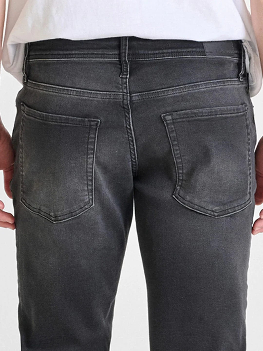 Antony Morato Men Black Tapered Fit Washed Jeans - Image 4