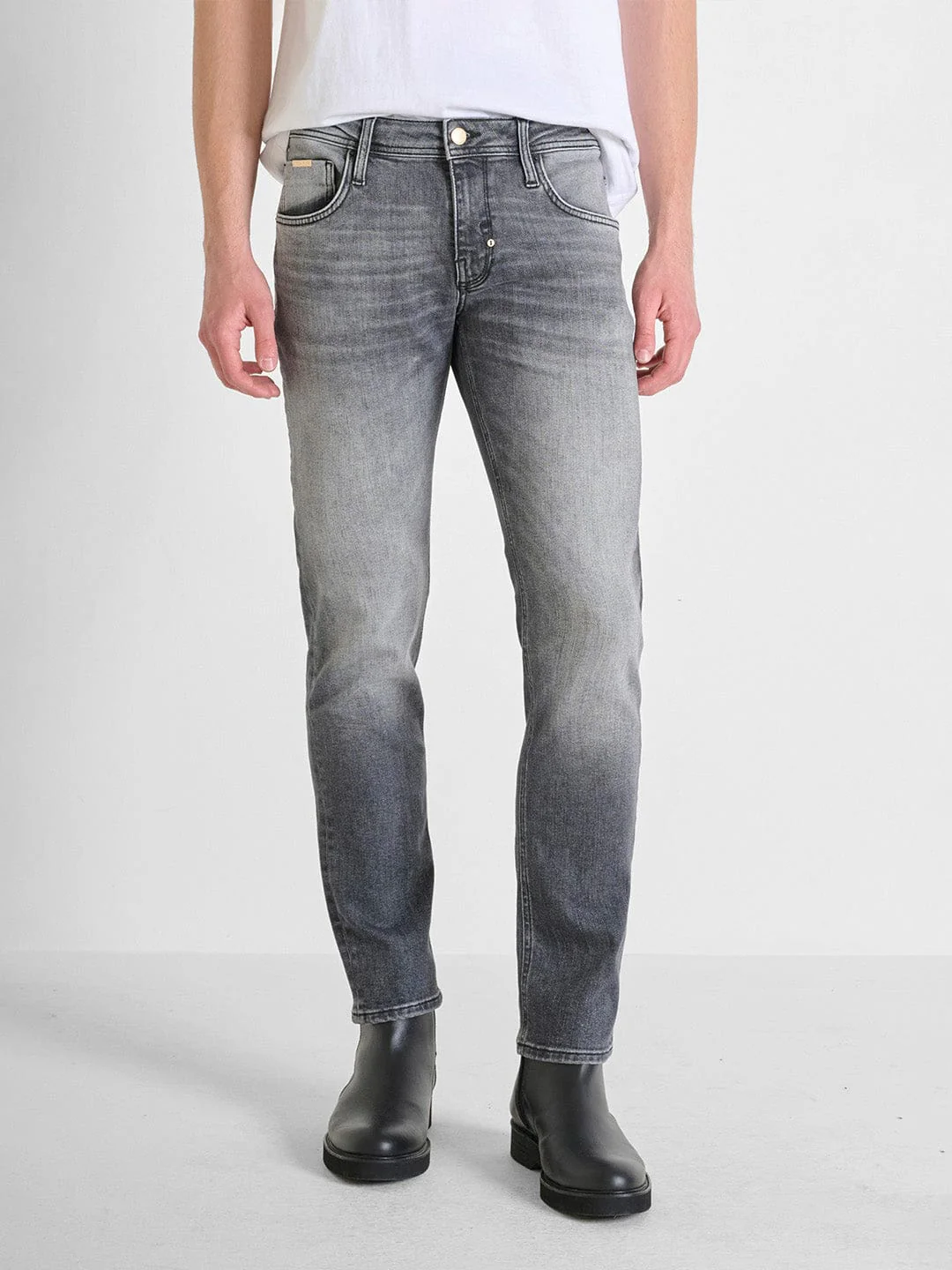 Antony Morato Men Black Comfort Tapered Fit Washed Jeans