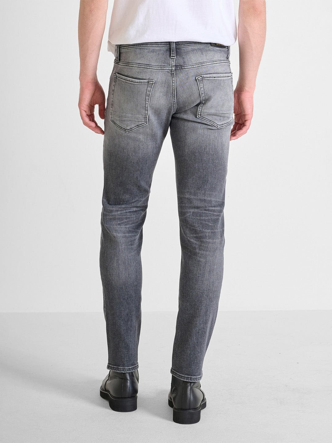 Antony Morato Men Black Comfort Tapered Fit Washed Jeans - Image 2