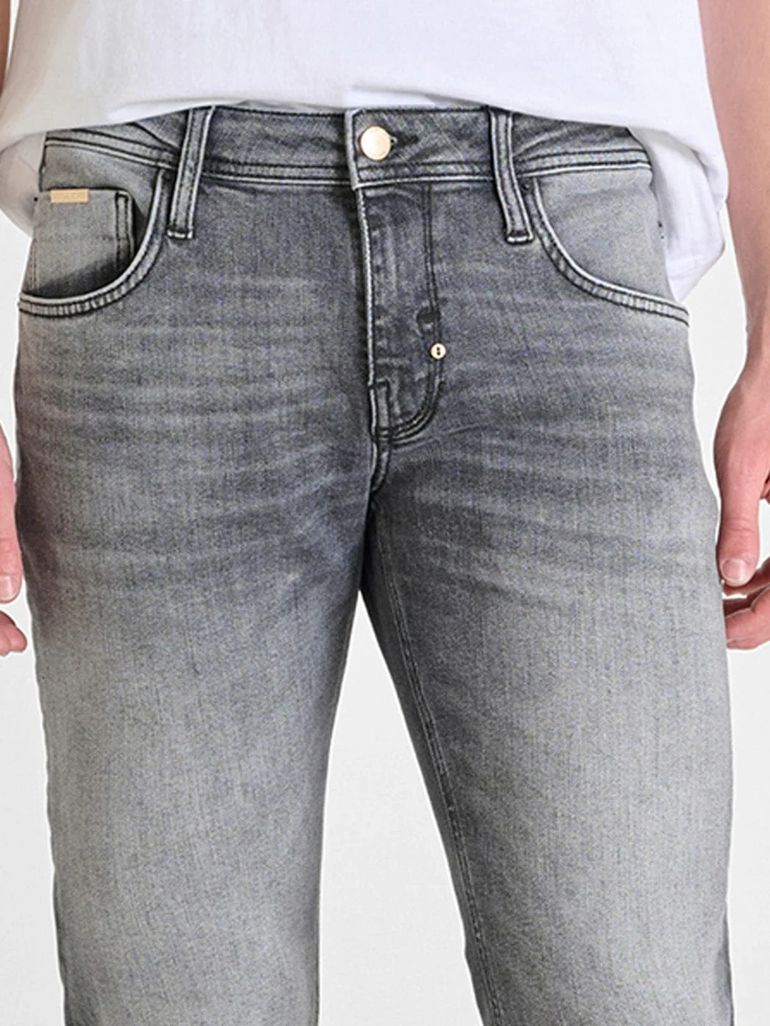 Antony Morato Men Black Comfort Tapered Fit Washed Jeans - Image 3