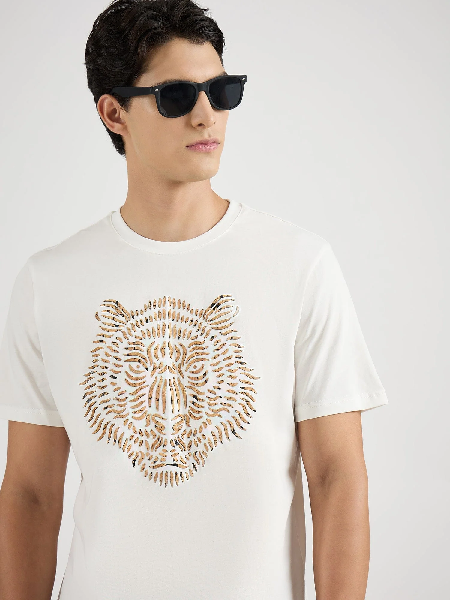 Antony Morato Men Cream Placement Print Round Neck Tshirt - Image 3