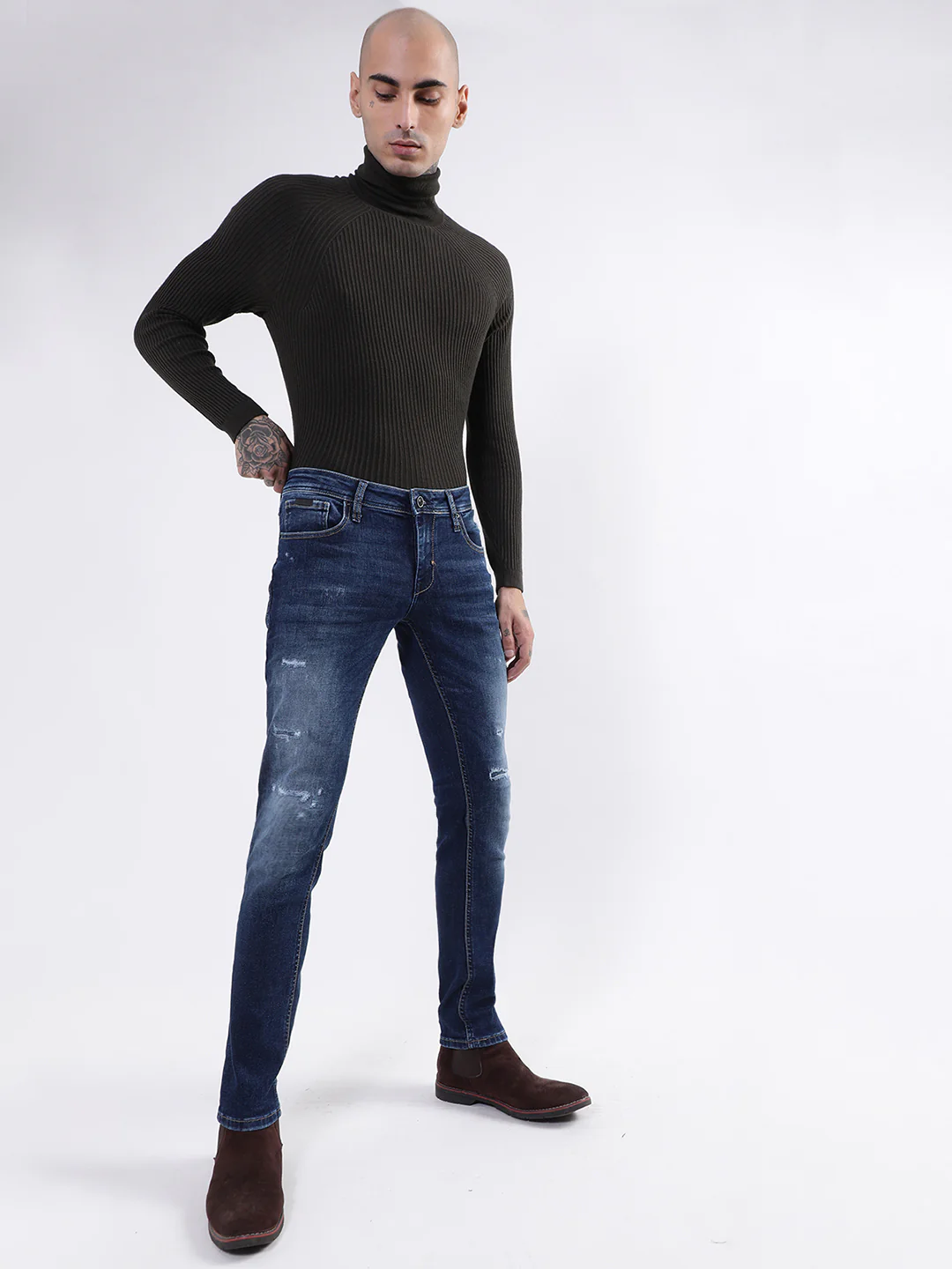 Antony Morato Men Blue Tapered Fit Low Distress Heavy Fade Stretchable Jeans - Image 4