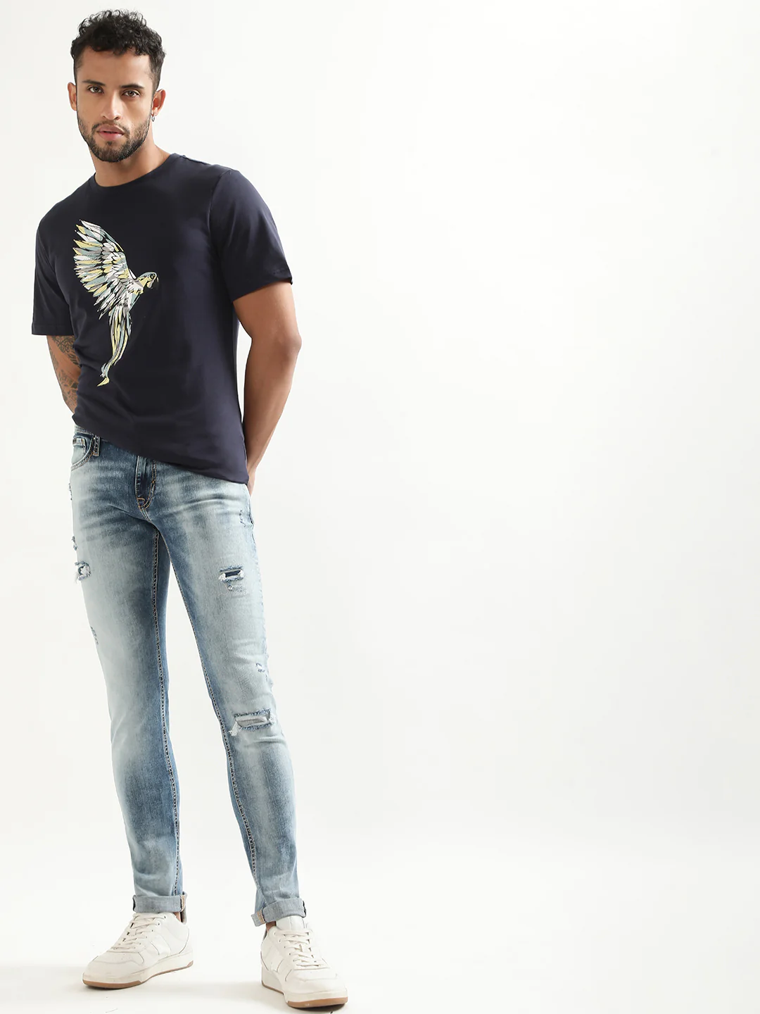 Antony Morato Men Super Skinny Fit Cotton Mildly Distressed Heavy Fade Stretchable Jeans - Image 4
