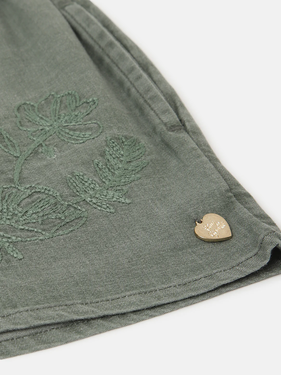 Blue Giraffe Girls Green Embroidered Regular Fit Shorts - Image 5