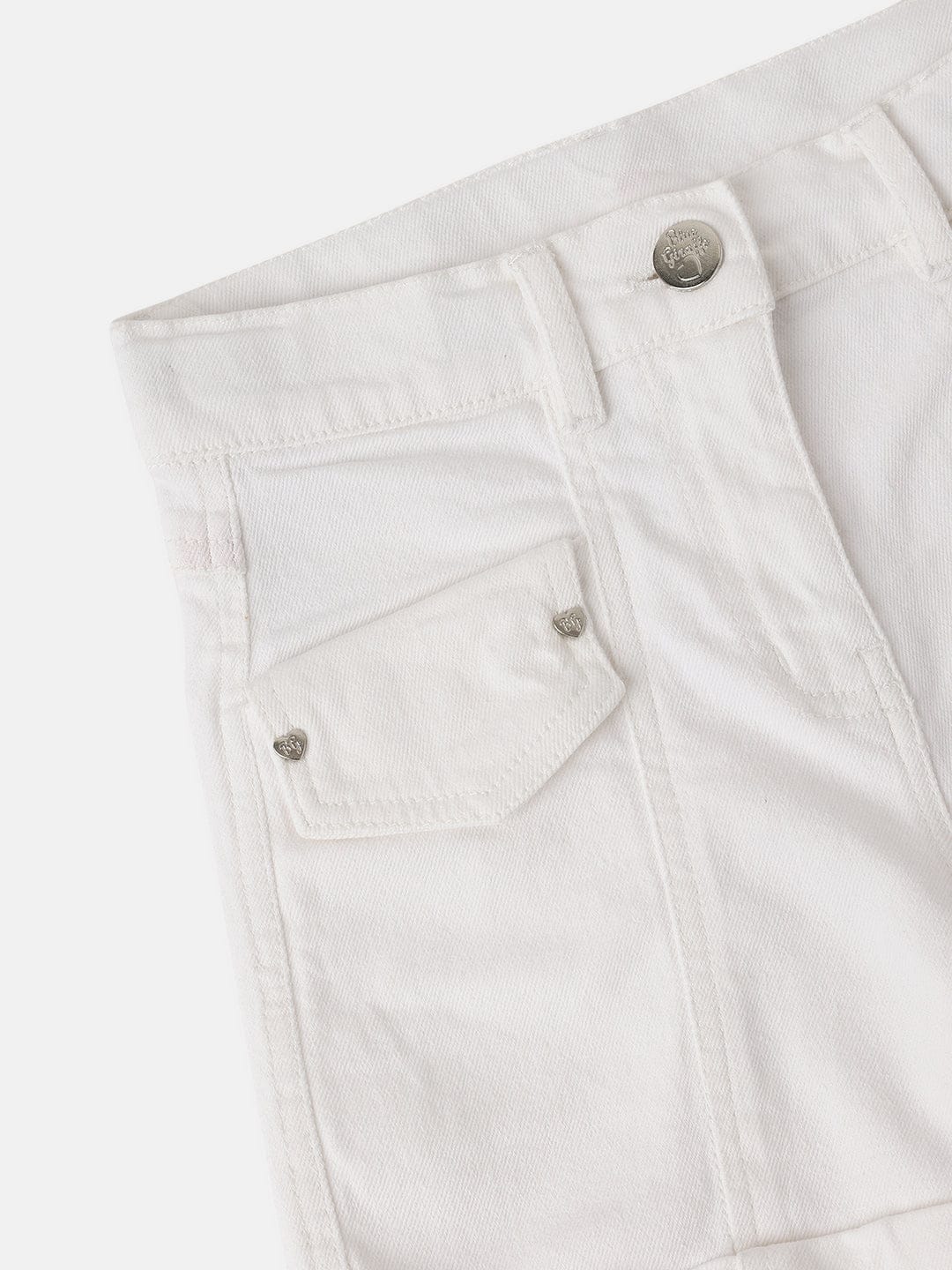 Blue Giraffe Kids White Regular Fit Solid Shorts - Image 4
