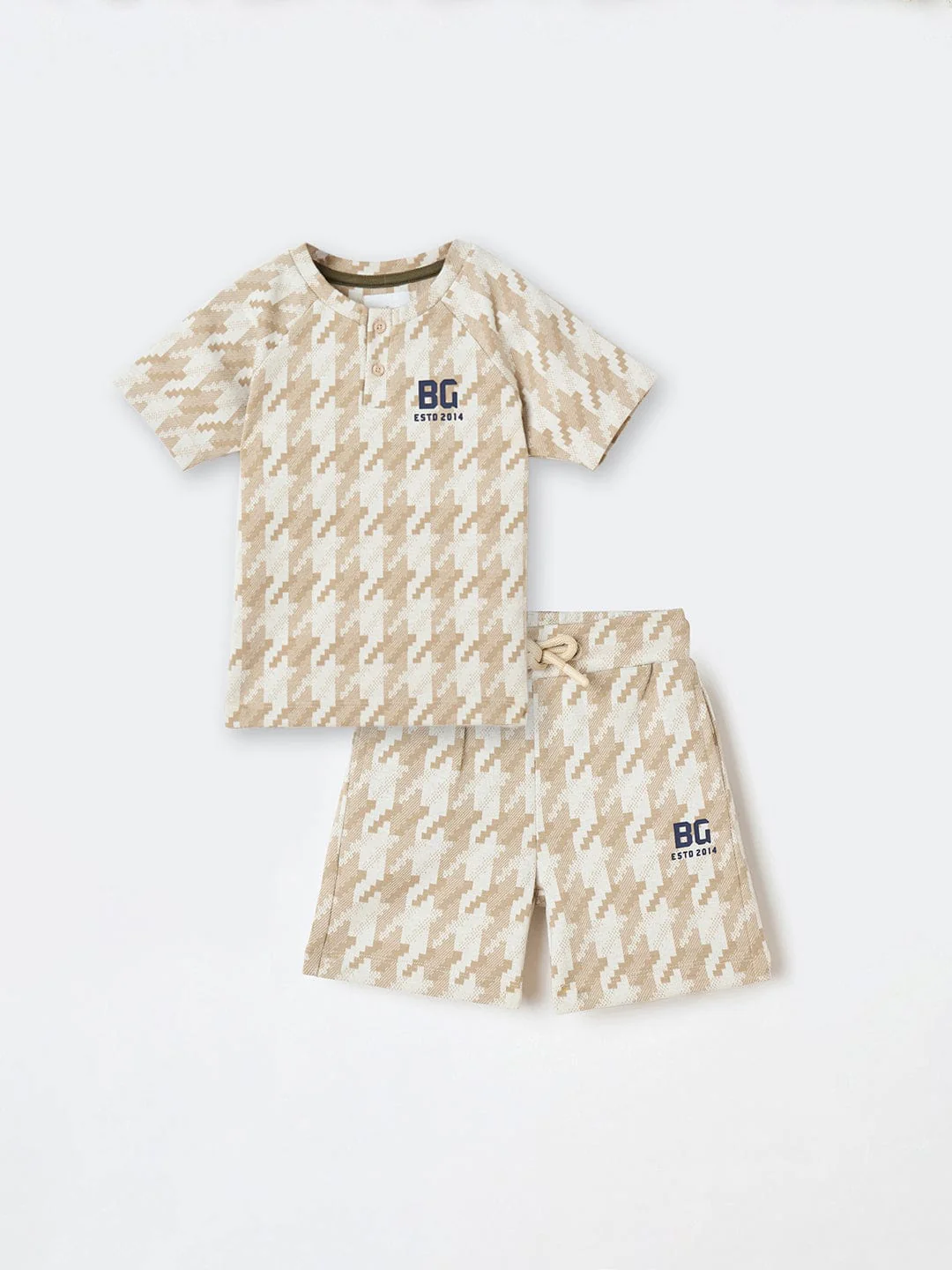 Blue Giraffe Boys White Solid Tshirt - Image 5