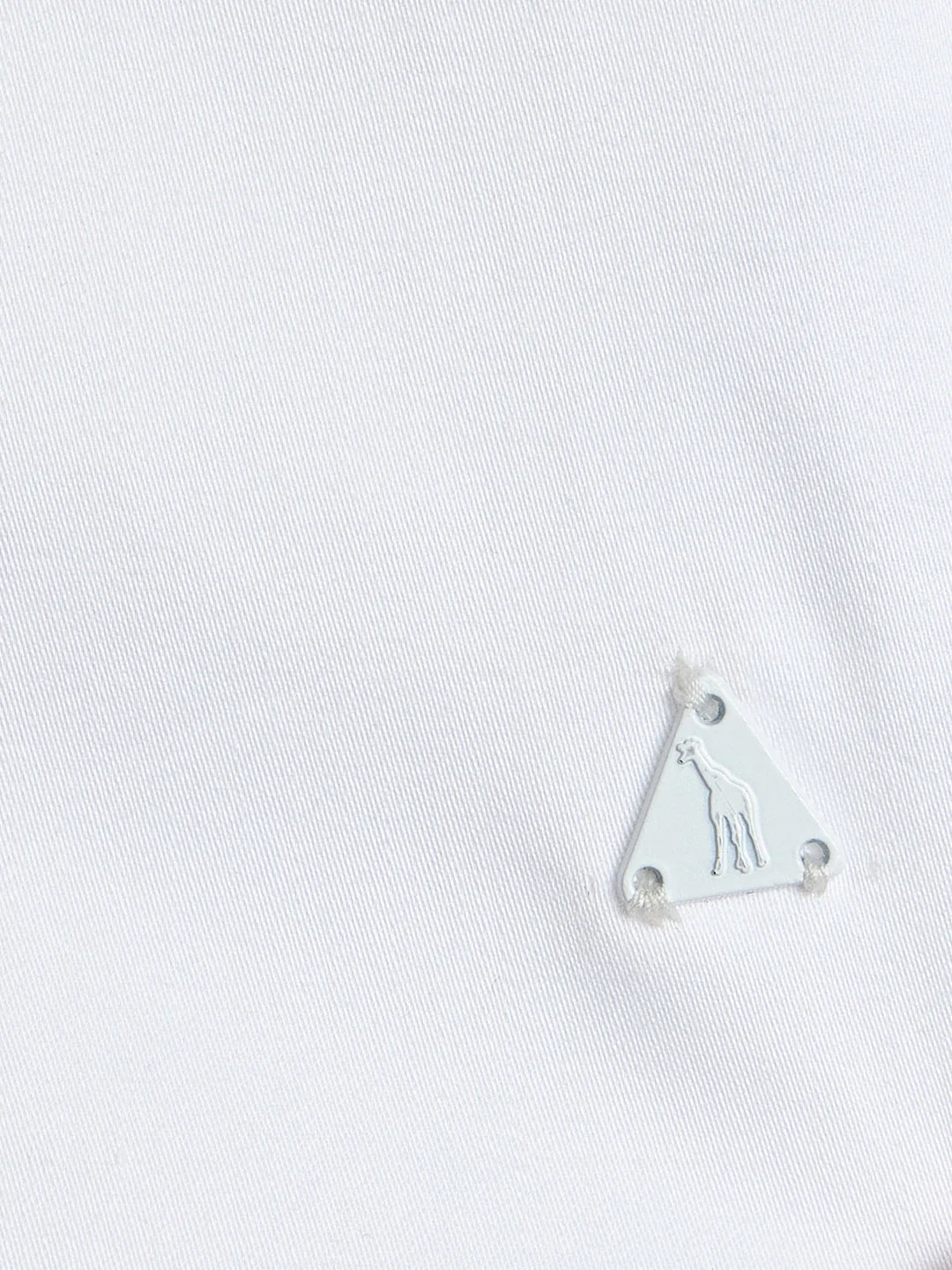 Blue Giraffe Boys White Solid Regular Fit Pure Cotton Shirt - Image 5