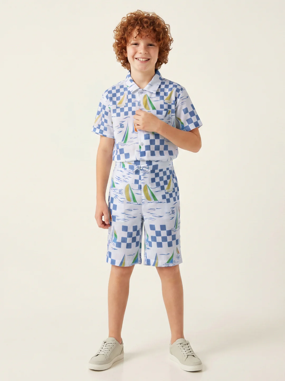 Blue Giraffe Boys Multi Printed Regular Fit Shorts - Image 6