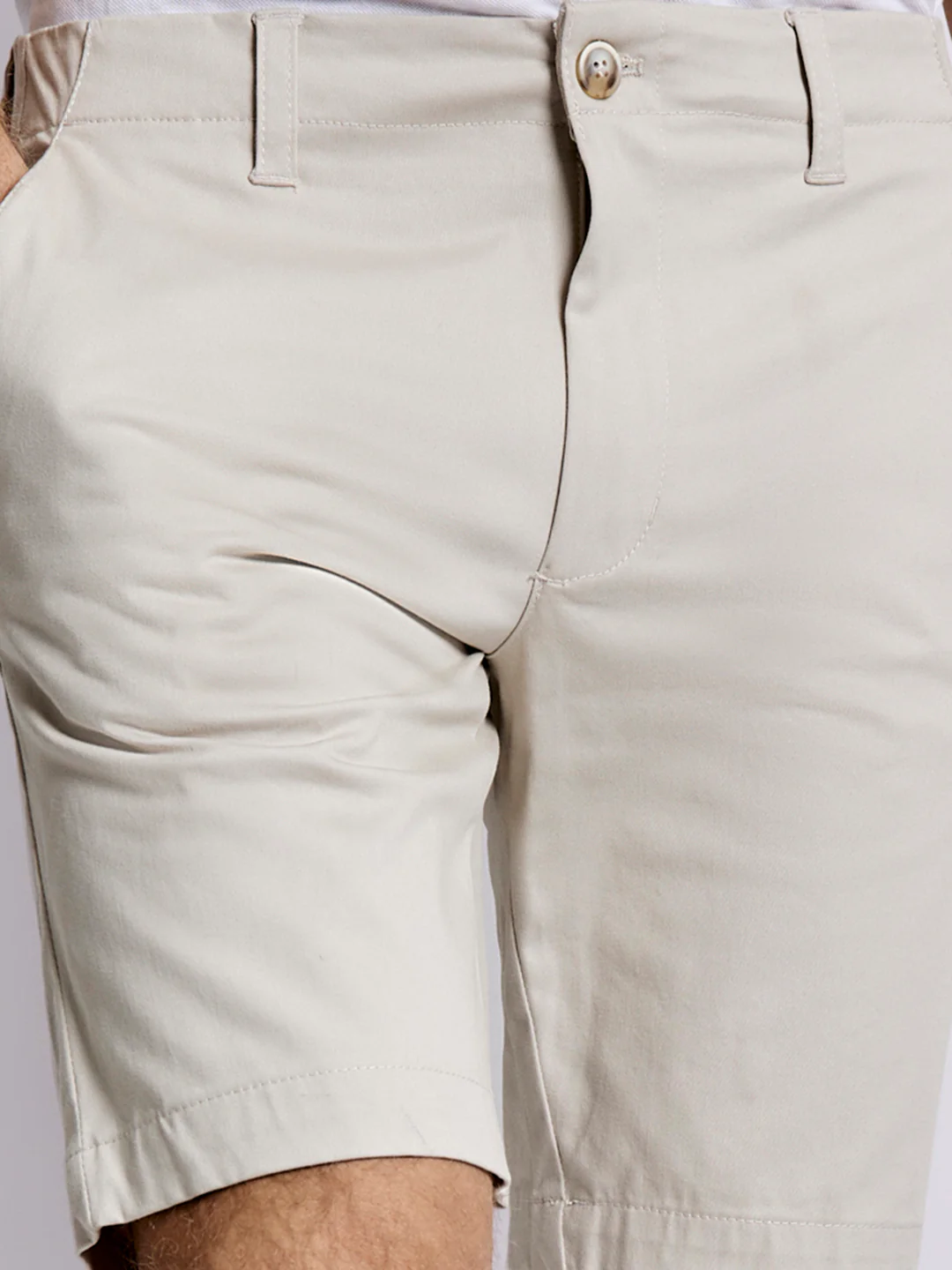 Bruun & Stengade Men Solid Regular Fit Shorts - Image 4
