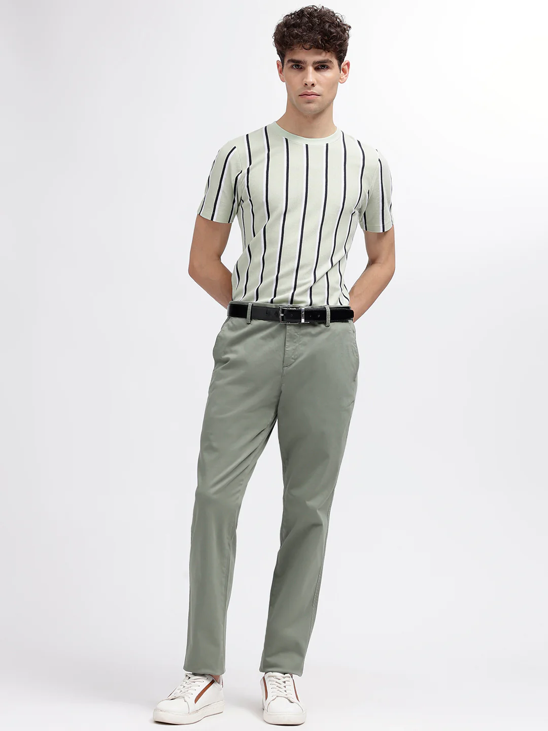 Bruun & Stengade Men Green Solid Regular Fit Trouser - Image 4