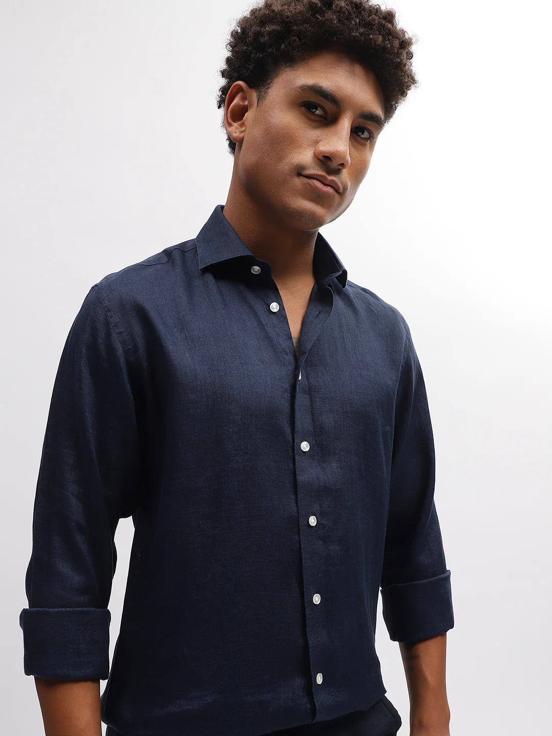 Bruun & Stengade Men Blue Solid Cutaway Collar Full Sleeves Shirt - Image 2