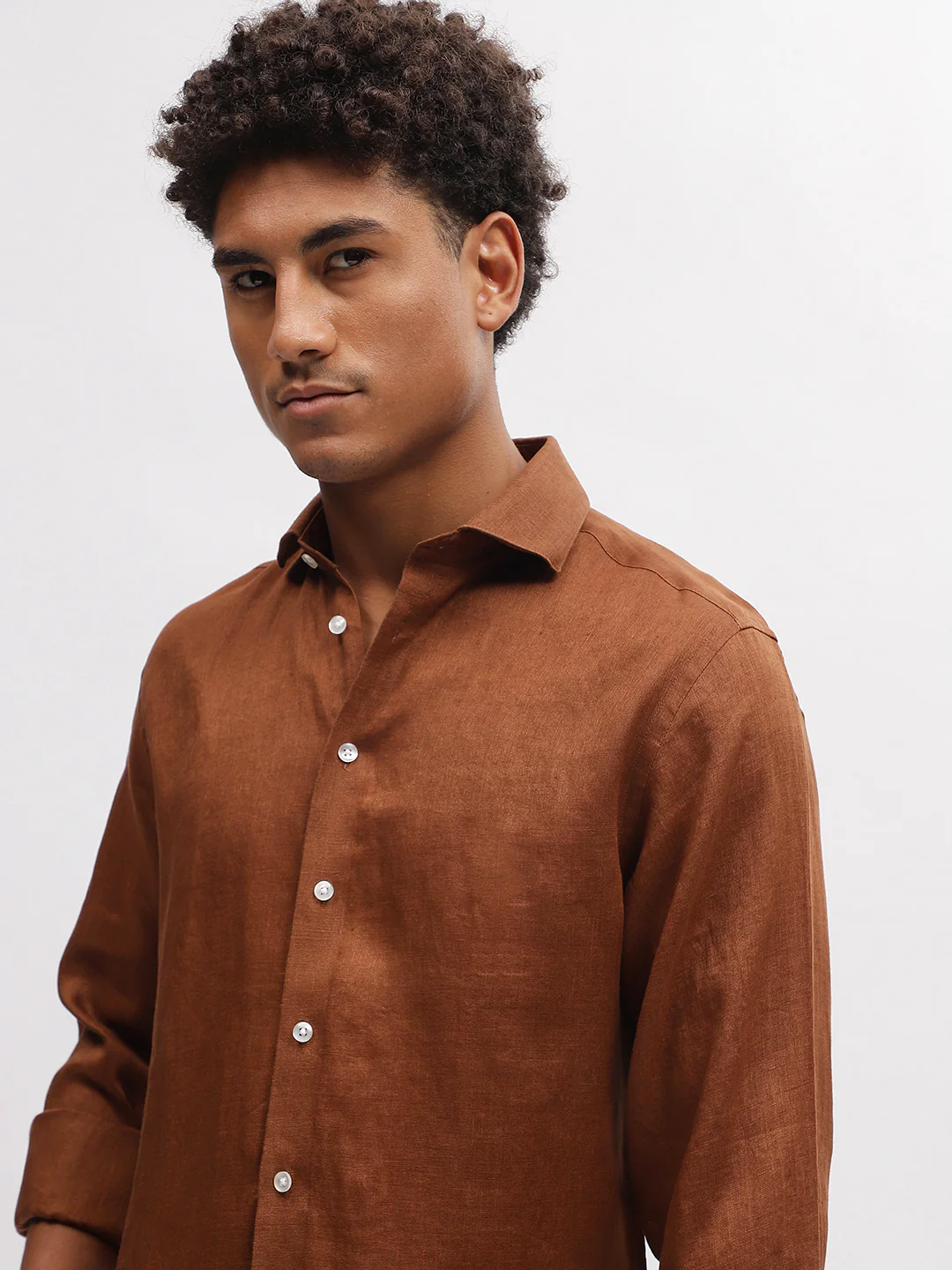 Bruun & Stengade Men Brown Solid Cutaway Collar Full Sleeves Shirt - Image 2