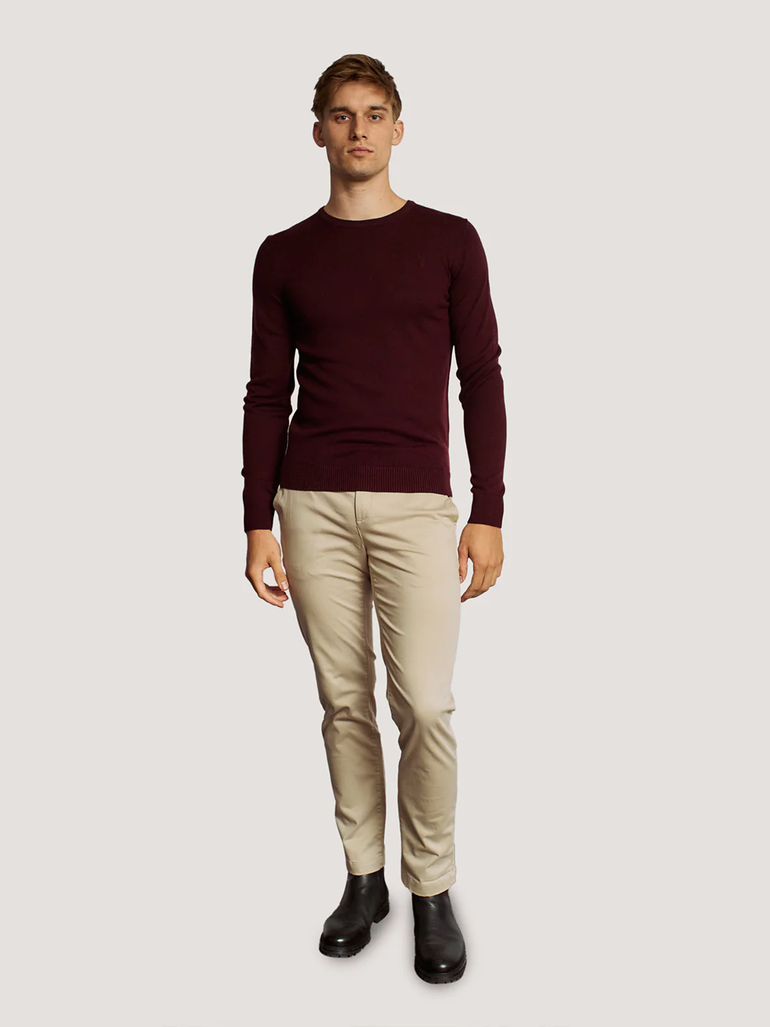 Bruun & Stengade Men Maroon Solid Round Neck Full Sleeves Pullover Style Sweater - Image 2