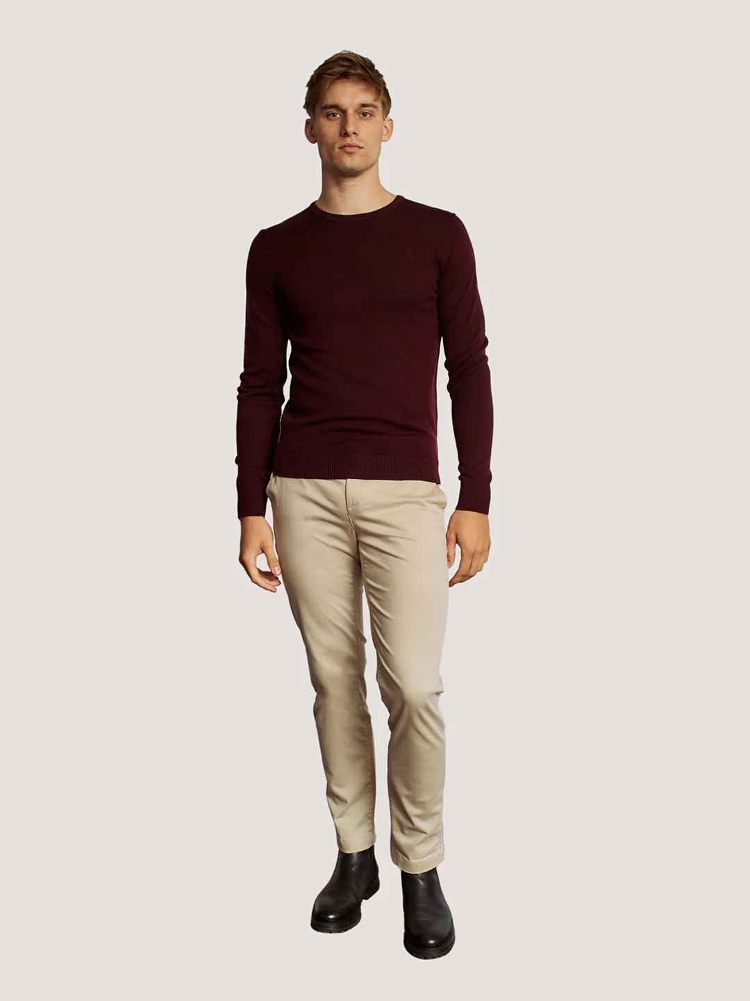 Bruun & Stengade Men Beige Solid Regular Fit Flat-Front Trouser - Image 2