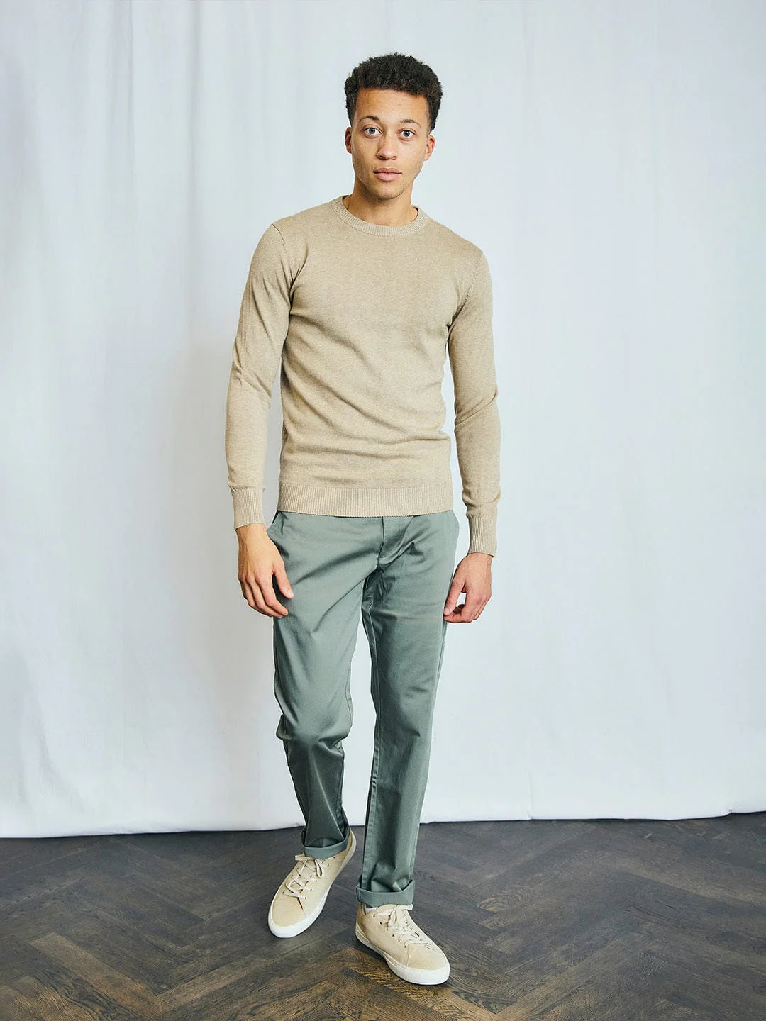 Bruun & Stengade Men Green Regular Fit Solid Trouser - Image 2
