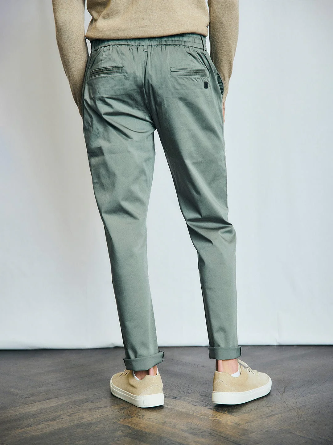 Bruun & Stengade Men Green Regular Fit Solid Trouser - Image 3