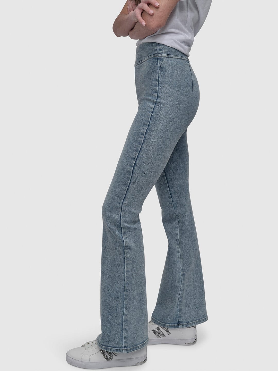 DKNY Women Blue Flared Fit Washed Jeans - Image 5