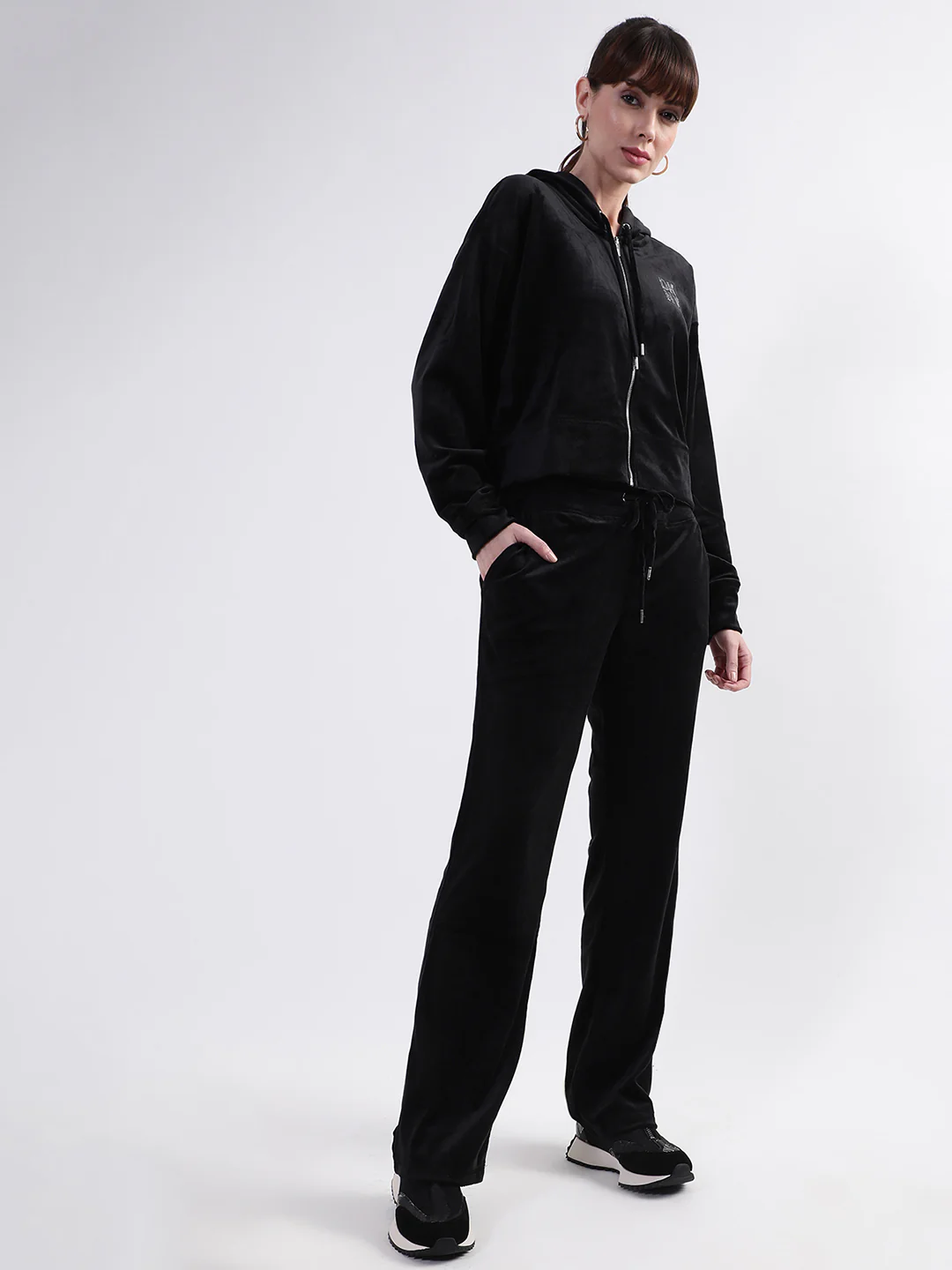 DKNY Women Black Solid Regular Fit Sweatpant - Image 4