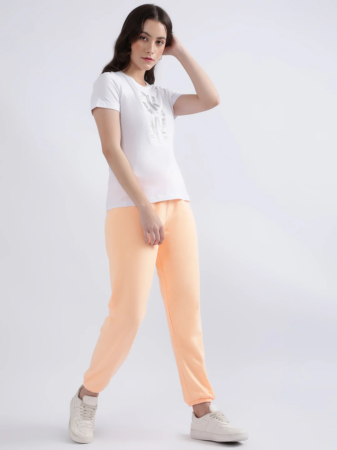 Dkny White Fashion Logo Regular Fit Tshirt - Image 6