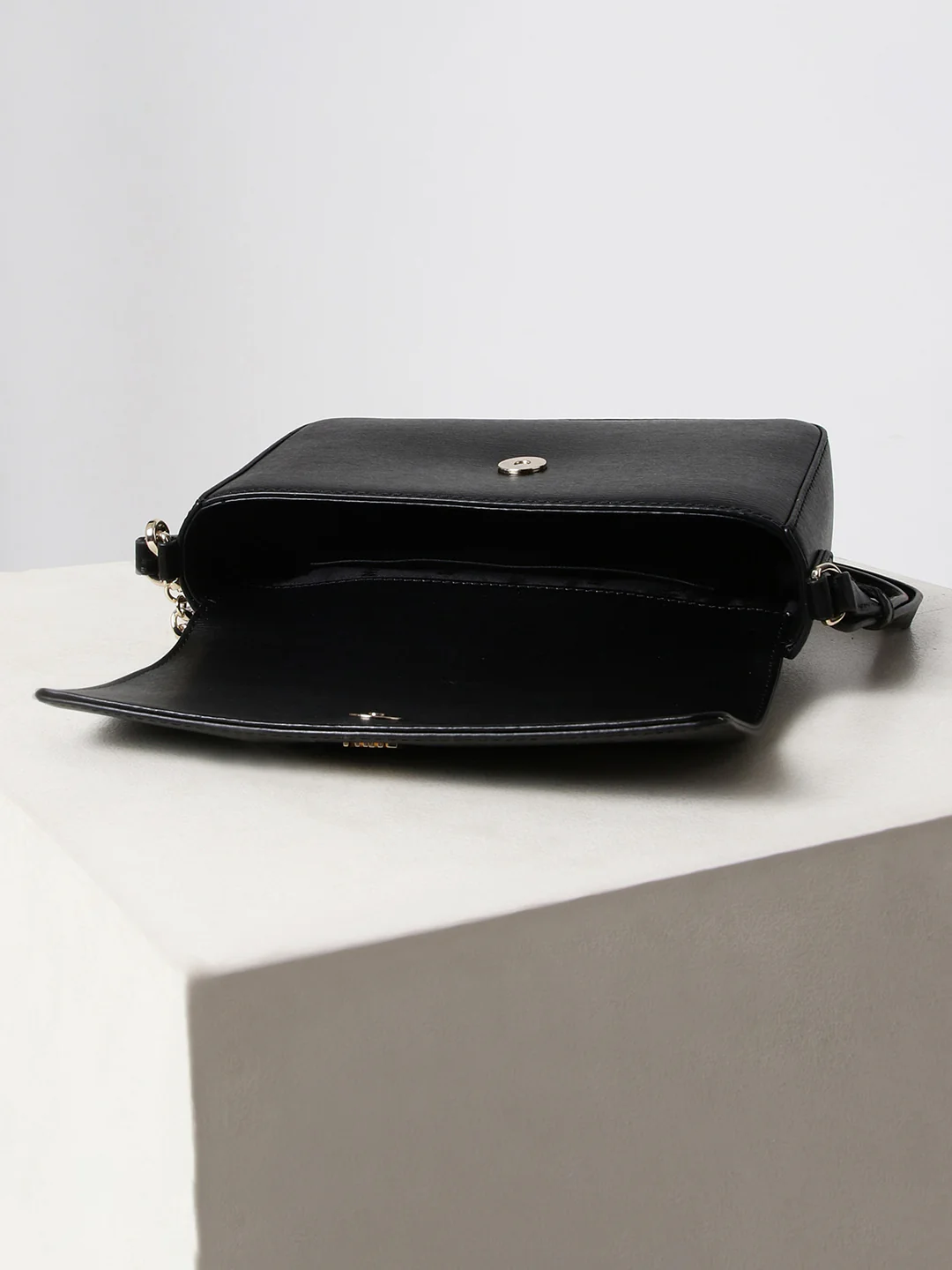 DKNY Women Black Crossbody Bags - Image 8