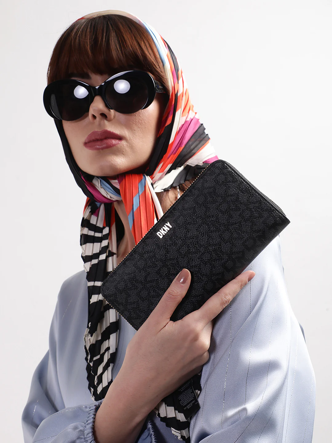 DKNY Women Black Wallet - Image 7