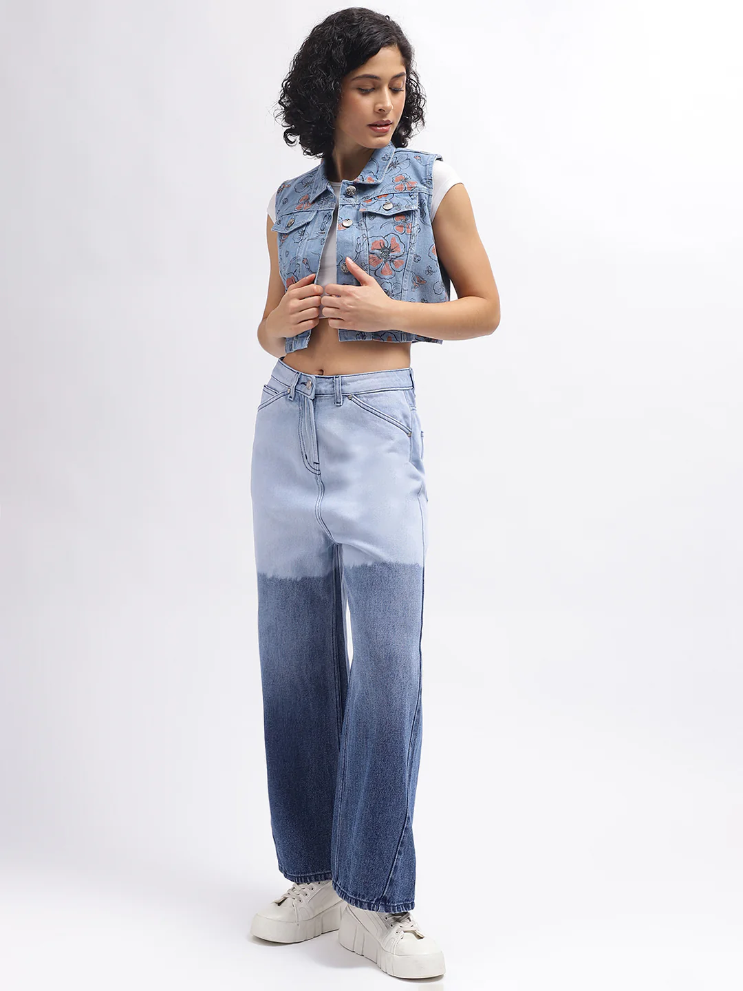 Elle Women Blue Solid Flared Mid-Rise Jeans - Image 4
