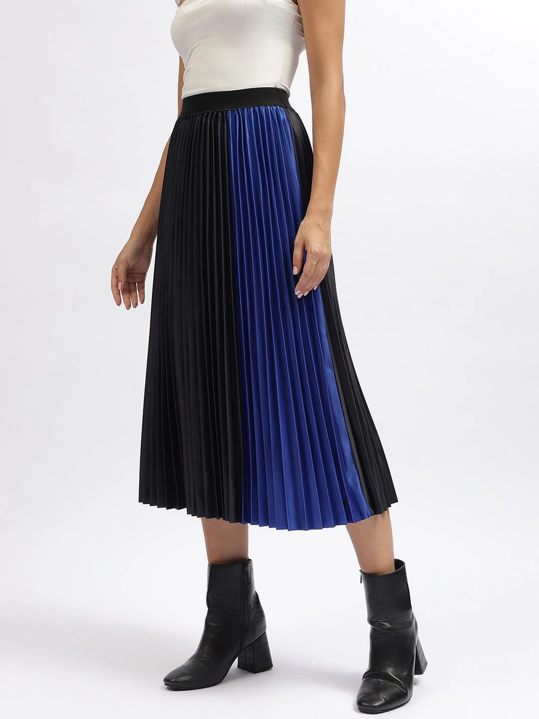 Elle Women Blue Relaxed Fit Skirt - Image 2