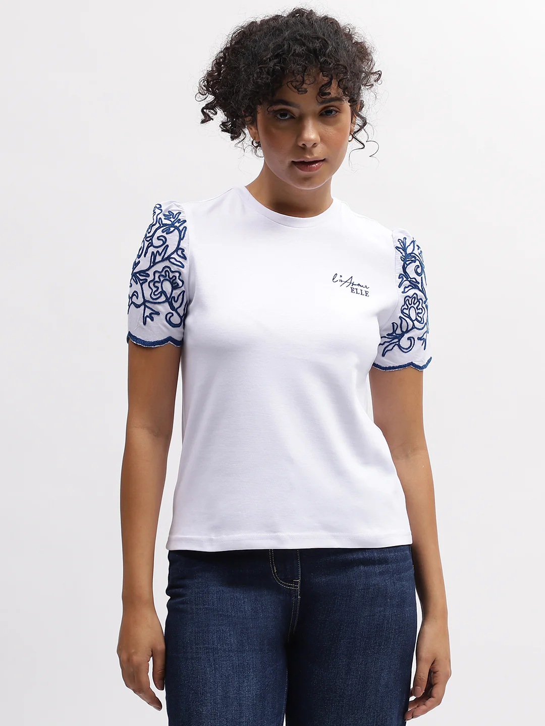 Elle Women White Solid Round Neck Short Sleeves Tshirt