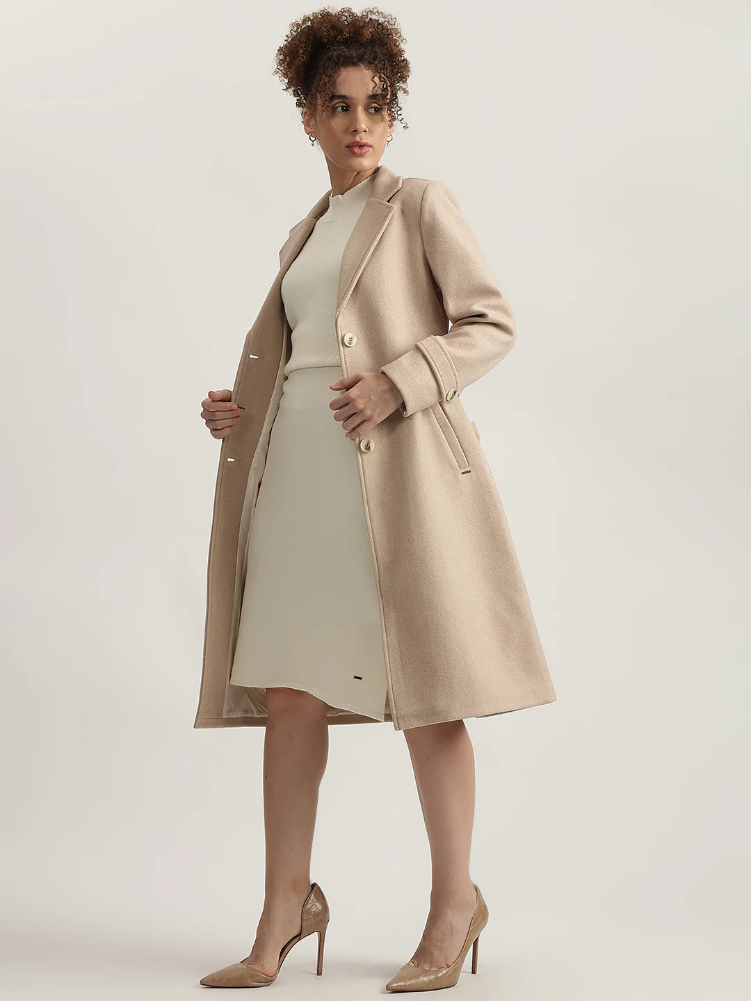 Elle Women Beige Solid Notched Collar Full Sleeves Overcoat - Image 4