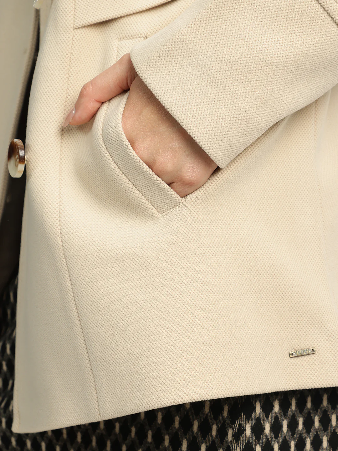 Elle Women Beige Solid Notched Collar Full Sleeves Overcoat - Image 6