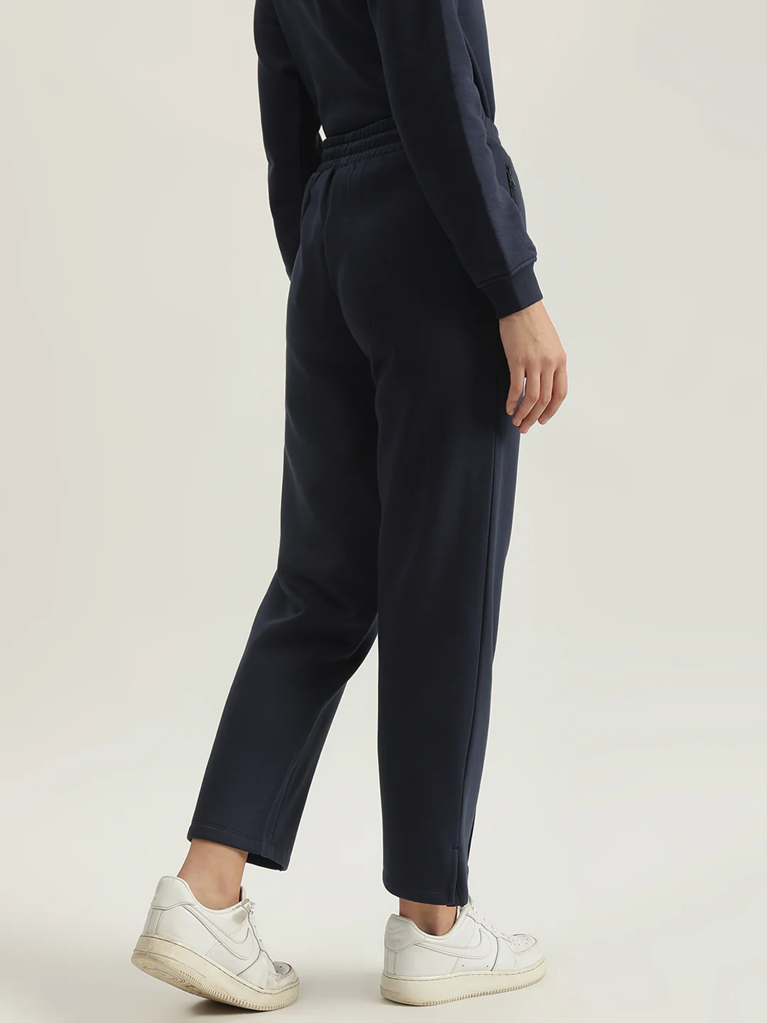 Elle Women Navy Solid Straight Fit Mid-Rise Track Pants - Image 3