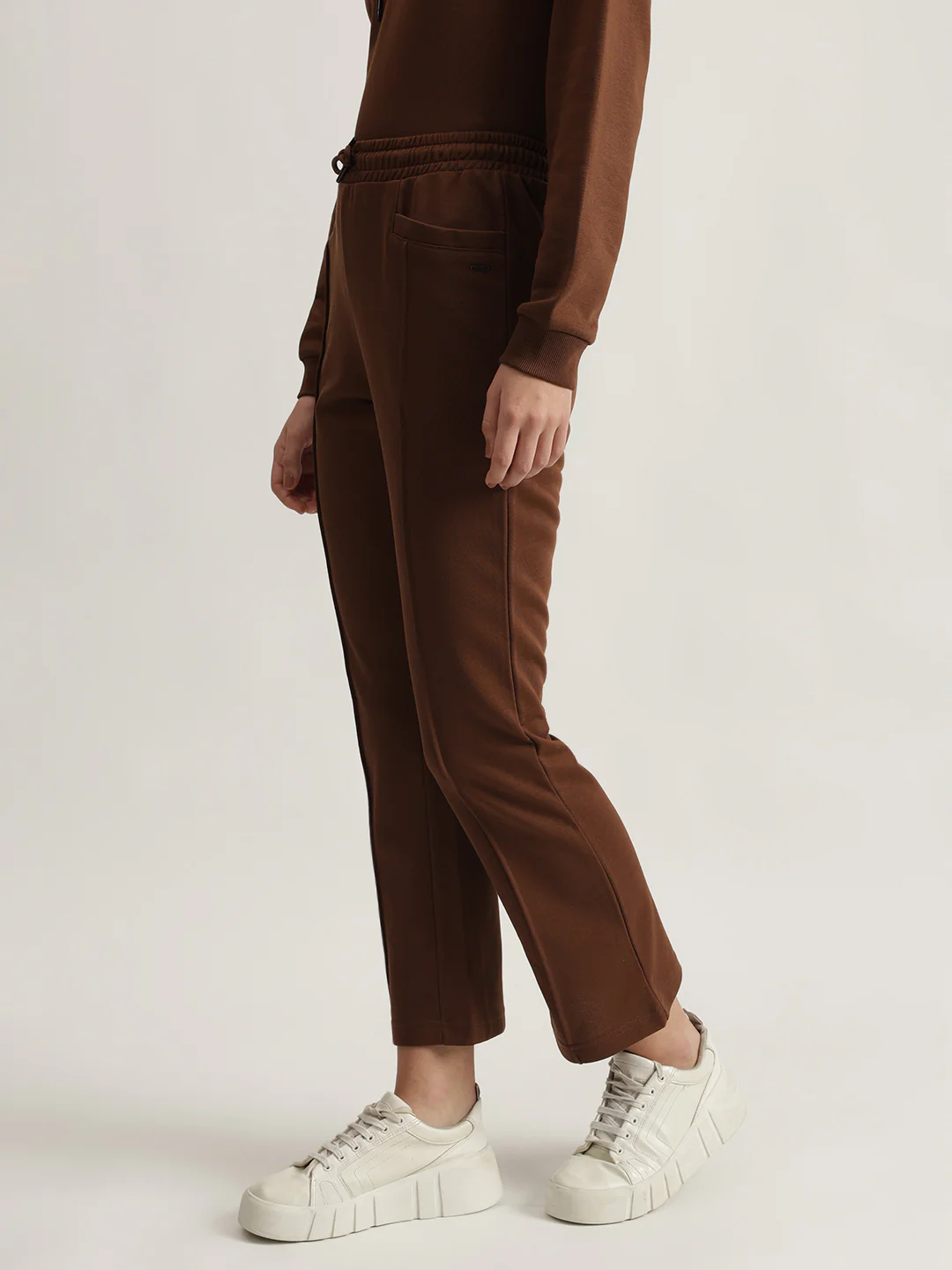 Elle Women Brown Solid Relaxed Fit Sweatpant - Image 2