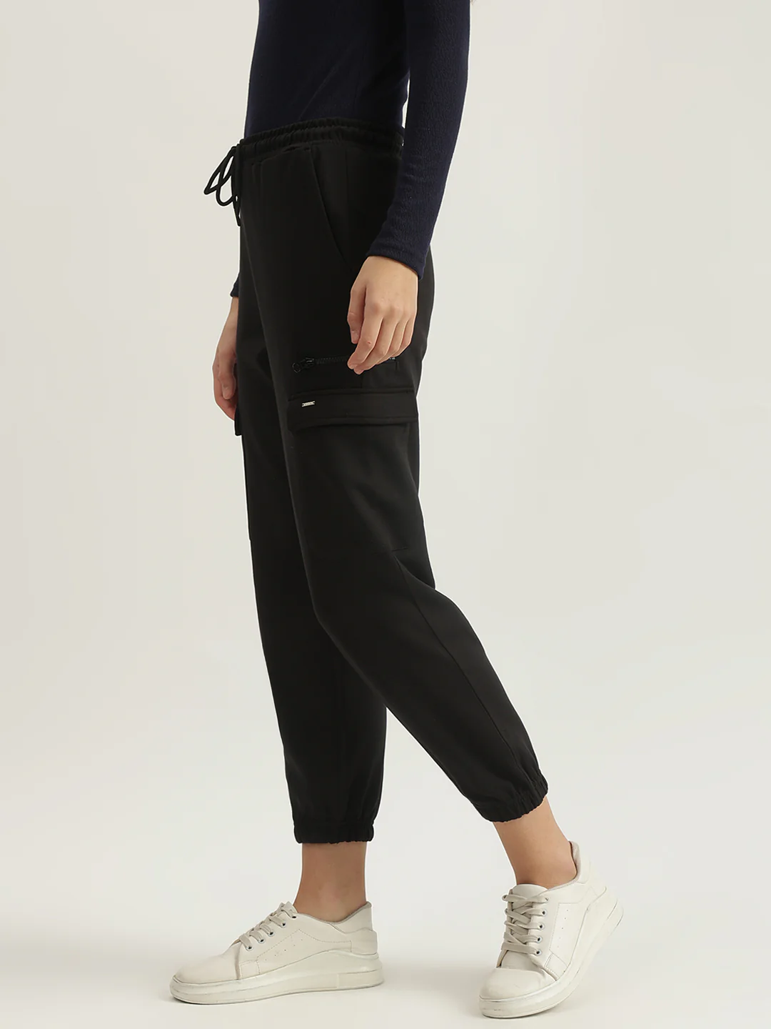 Elle Women Black Solid Relaxed Fit Mid-Rise Joggers Style Trouser - Image 2