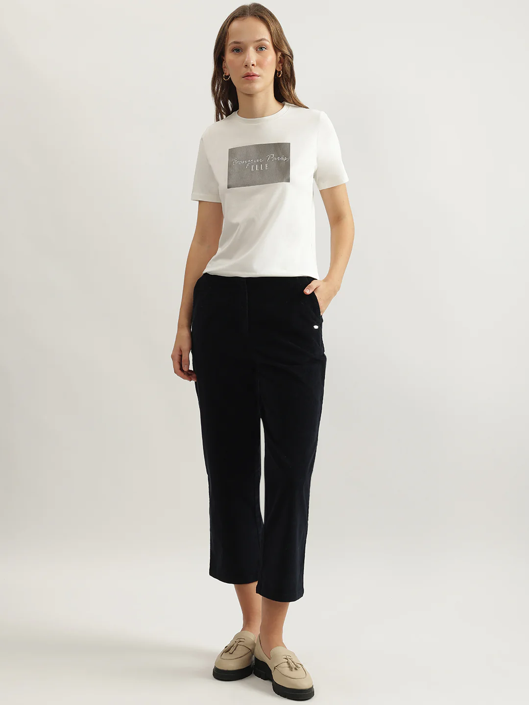 Elle Women Navy Solid Oversized Fit Flat-Front Trouser - Image 4