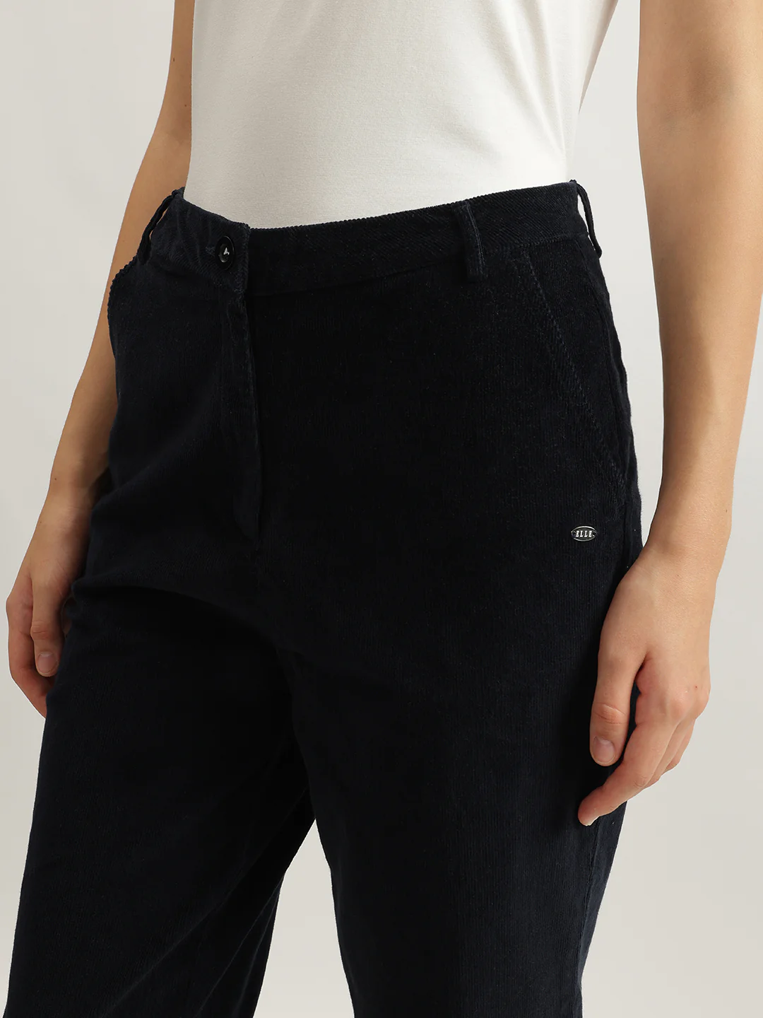 Elle Women Navy Solid Oversized Fit Flat-Front Trouser - Image 7