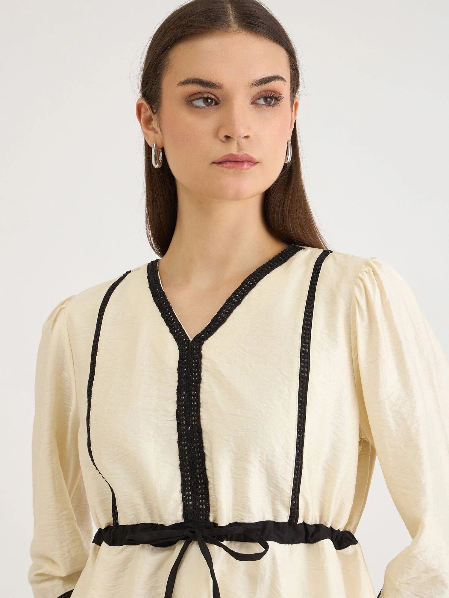 Elle Women White Solid V Neck Dress - Image 4