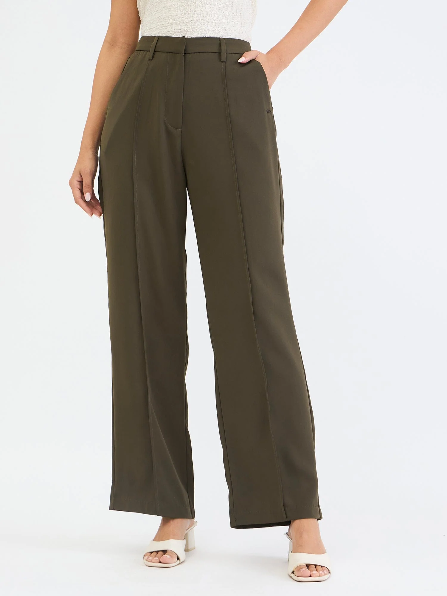 Elle Women Green Flared Fit Solid Trouser
