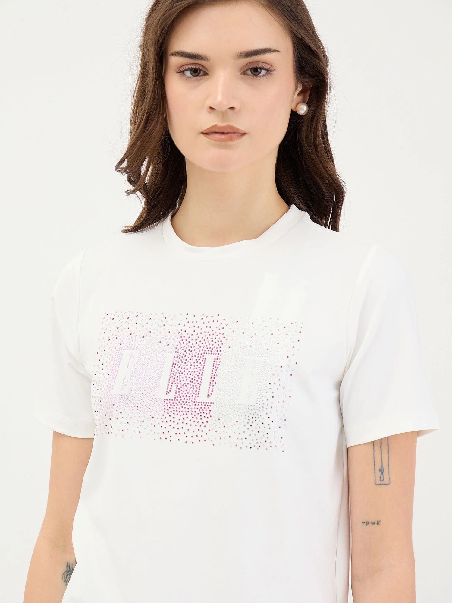 Elle Women White Solid Round Neck TShirt - Image 4