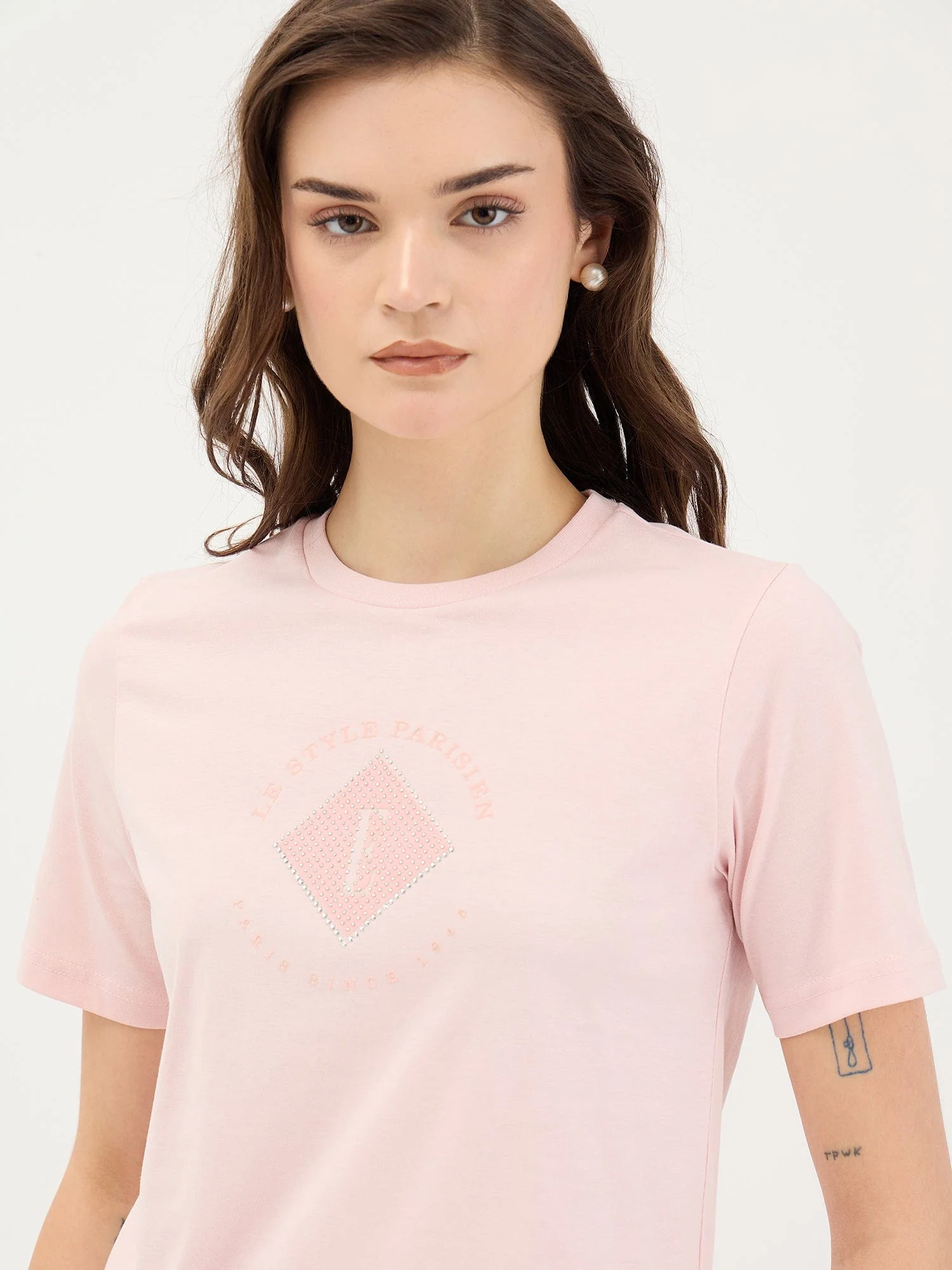 Elle Women Pink Solid Crew Neck TShirt - Image 4