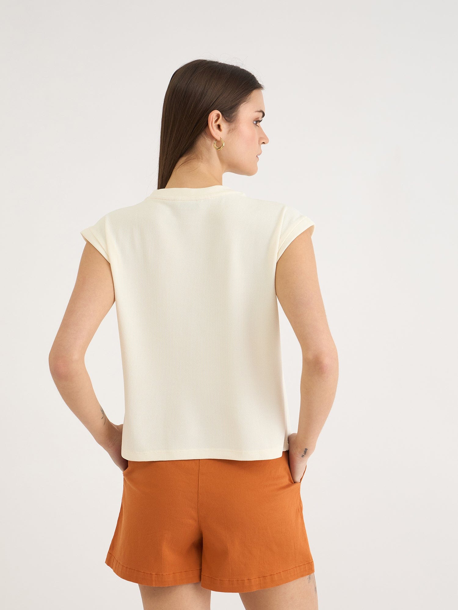 Elle Women White Textured Crew Neck Tshirt - Image 3