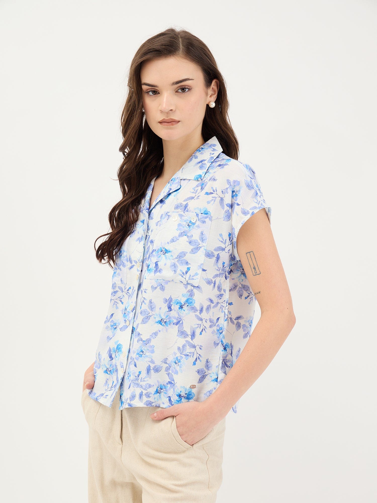 Elle Women Blue Printed Resort Collar Top - Image 3