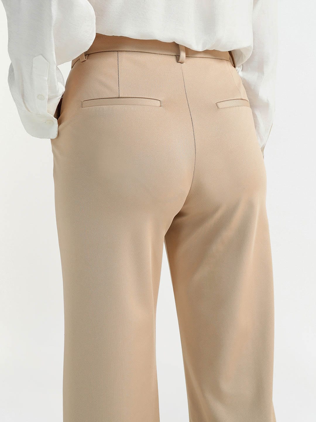 Elle Women Cream Regular Fit Solid Trouser - Image 6