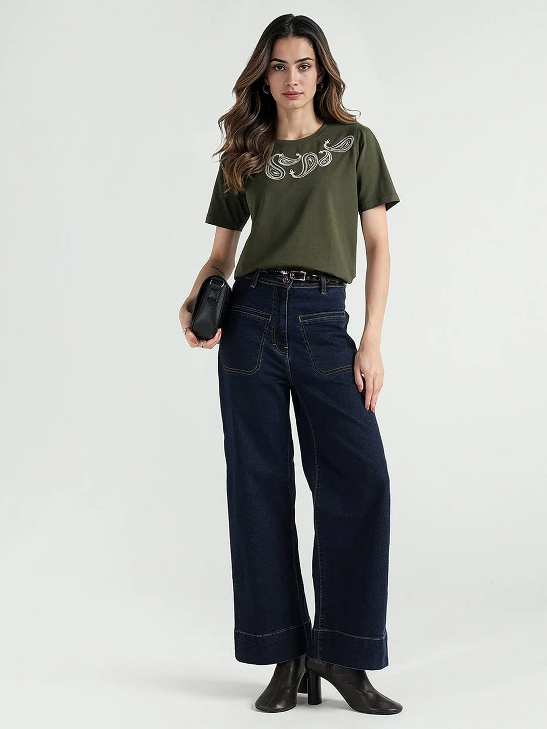 Elle Women Green Solid Round Neck Tshirt - Image 2