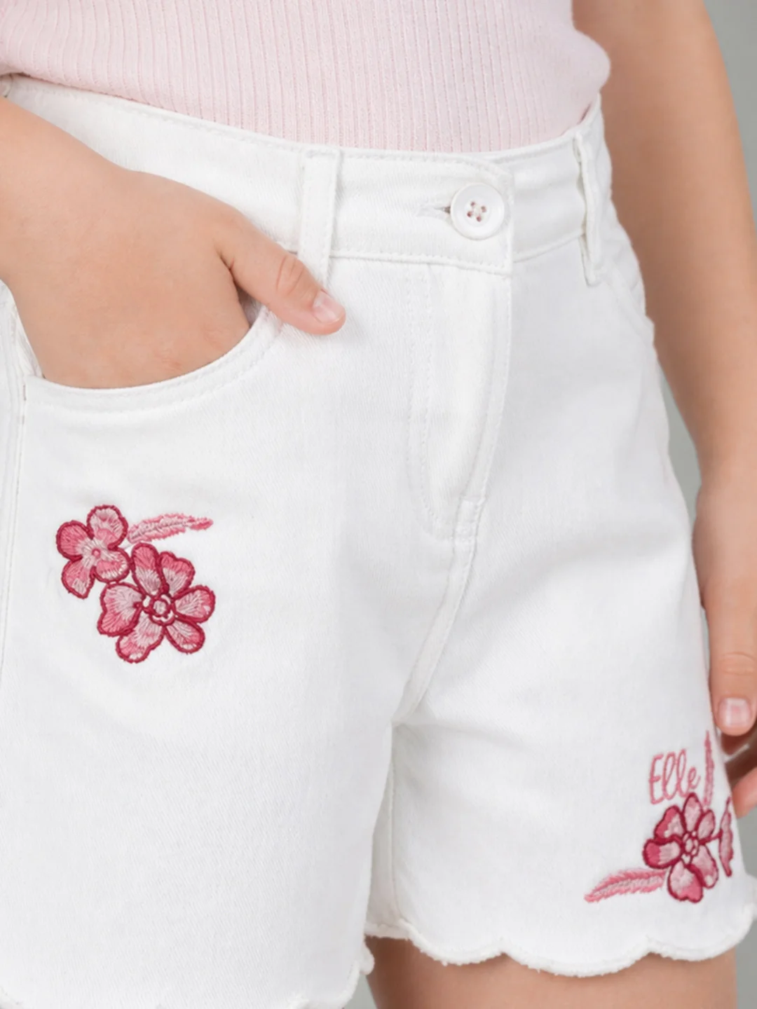 Elle Girls White Solid Regular Fit Shorts - Image 4
