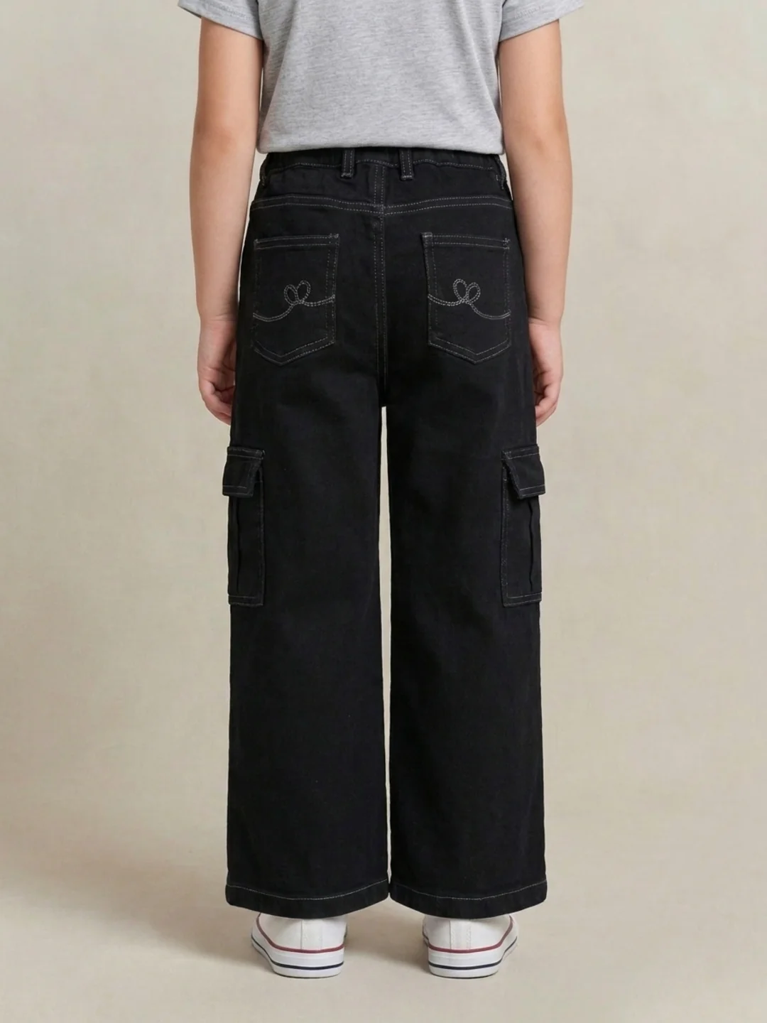 Elle Girls Black Solid Stretchable Cargo Fit Jeans - Image 3